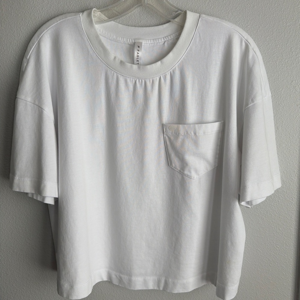 Fabletics White Cotton T-Shirt w. Pocket